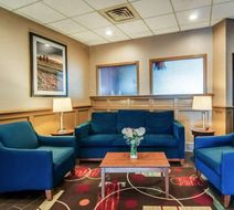 Comfort Inn and Suites Lobby