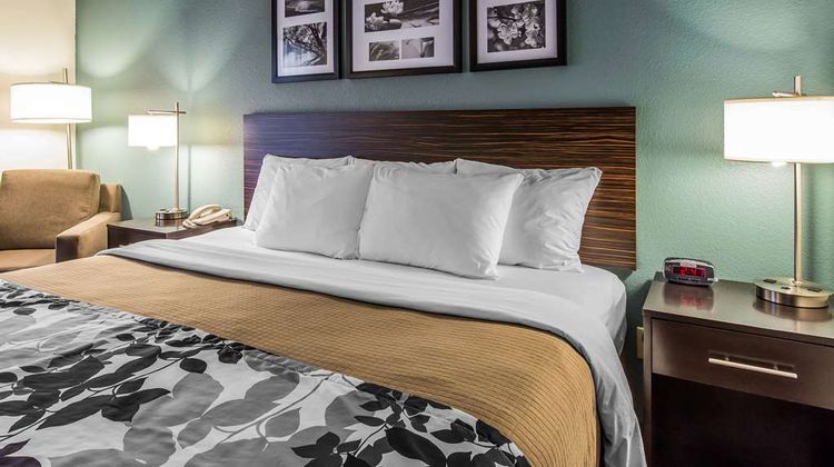 Sleep Inn and Suites Clintwood Room
