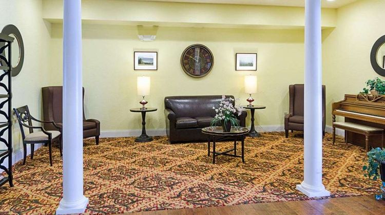 Comfort Inn and Suites Orange Montpelier Lobby