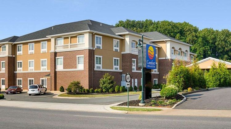 Comfort Inn and Suites Orange Montpelier Exterior
