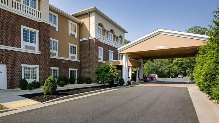 Comfort Inn and Suites Orange Montpelier Exterior