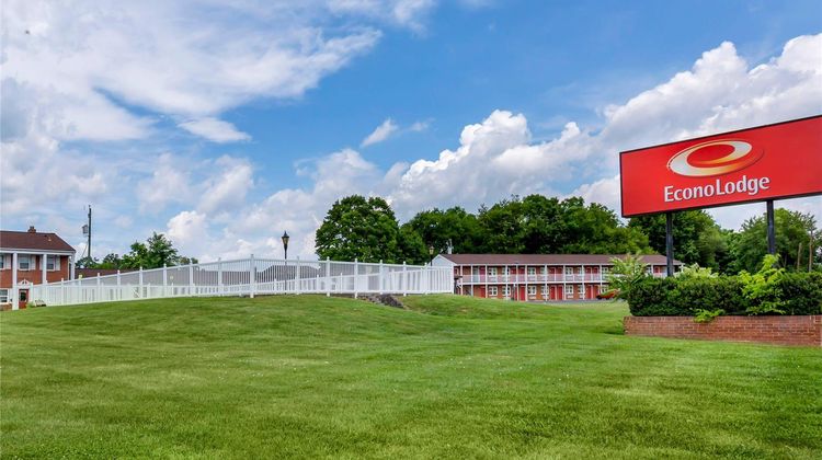 Econo Lodge Woodstock Exterior