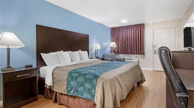 <b>Econo Lodge Woodstock Room</b>. Images powered by <a href="https://iceportal.shijigroup.com/" title="IcePortal" target="_blank">IcePortal</a>.