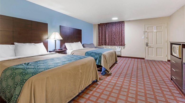 <b>Econo Lodge Woodstock Room</b>. Images powered by <a href="https://iceportal.shijigroup.com/" title="IcePortal" target="_blank">IcePortal</a>.