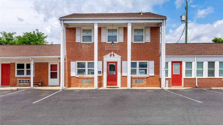 <b>Econo Lodge Woodstock Exterior</b>. Images powered by <a href="https://iceportal.shijigroup.com/" title="IcePortal" target="_blank">IcePortal</a>.