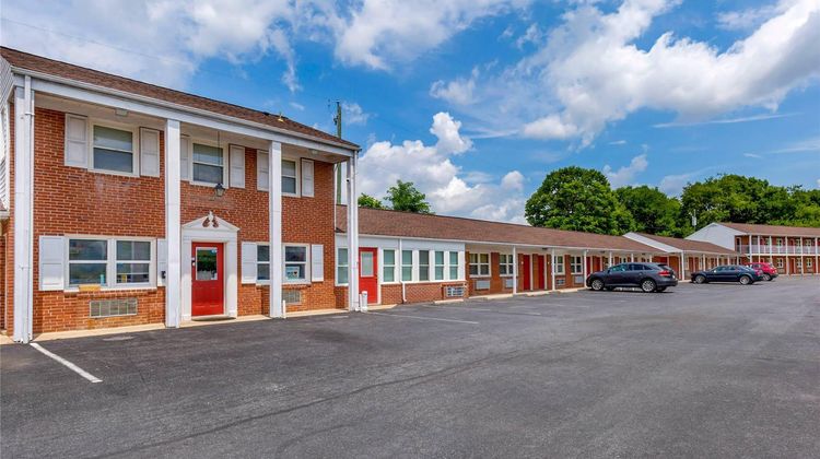 Econo Lodge Woodstock Exterior