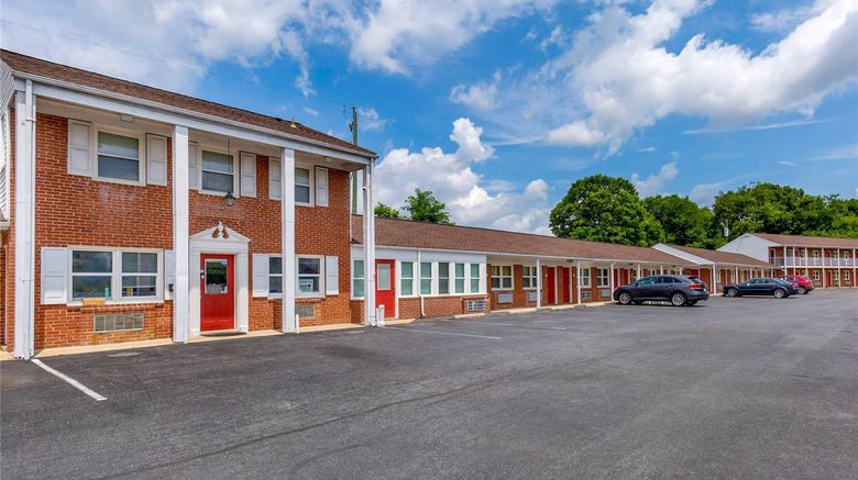 <b>Econo Lodge Woodstock Exterior</b>. Images powered by <a href="https://iceportal.shijigroup.com/" title="IcePortal" target="_blank">IcePortal</a>.