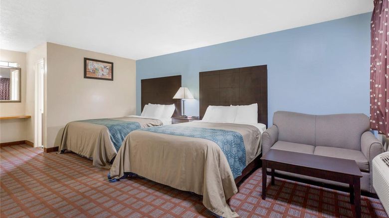 <b>Econo Lodge Woodstock Room</b>. Images powered by <a href="https://iceportal.shijigroup.com/" title="IcePortal" target="_blank">IcePortal</a>.