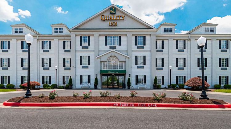 Quality Inn Exterior