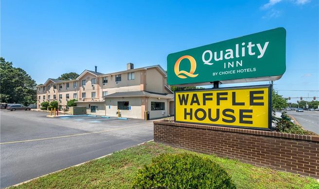 Quality Inn Chesapeake Exterior