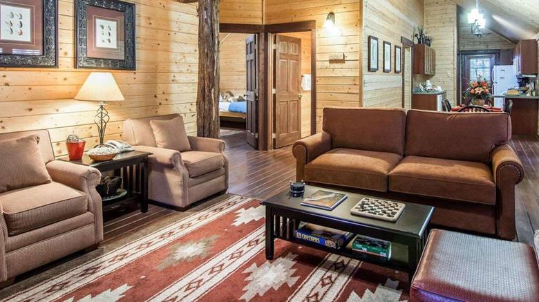 <b>Bluegreen Vacations Shenandoah Crossing Suite</b>. Images powered by <a href="https://iceportal.shijigroup.com/" title="IcePortal" target="_blank">IcePortal</a>.