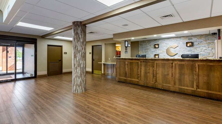 Comfort Suites Fredericksburg South Lobby