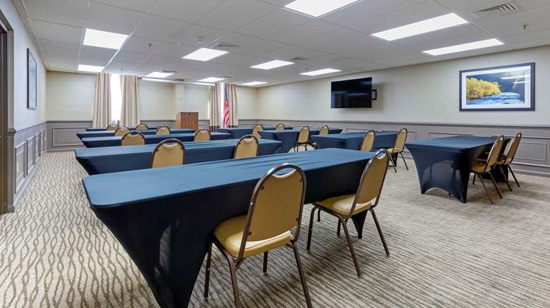 <b>Comfort Suites Fredericksburg South Meeting</b>. Images powered by <a href="https://iceportal.shijigroup.com/" title="IcePortal" target="_blank">IcePortal</a>.