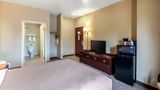 Econo Lodge Inn & Suites Room