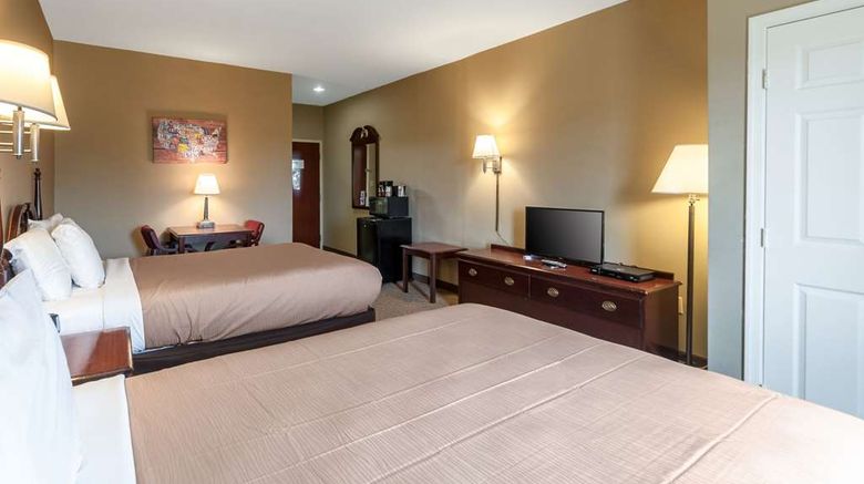 <b>Econo Lodge Inn & Suites Room</b>. Images powered by <a href="https://iceportal.shijigroup.com/" title="IcePortal" target="_blank">IcePortal</a>.