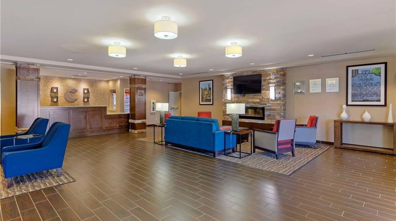 <b>Comfort Inn & Suites Lynchburg Lobby</b>. Images powered by <a href="https://iceportal.shijigroup.com/" title="IcePortal" target="_blank">IcePortal</a>.