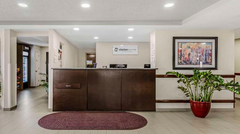 <b>Clarion Pointe Staunton East Lobby</b>. Images powered by <a href="https://iceportal.shijigroup.com/" title="IcePortal" target="_blank">IcePortal</a>.