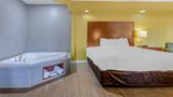 Clarion Pointe Staunton East Suite