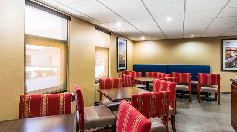 <b>Quality Inn Newport News Restaurant</b>. Images powered by <a href="https://iceportal.shijigroup.com/" title="IcePortal" target="_blank">IcePortal</a>.