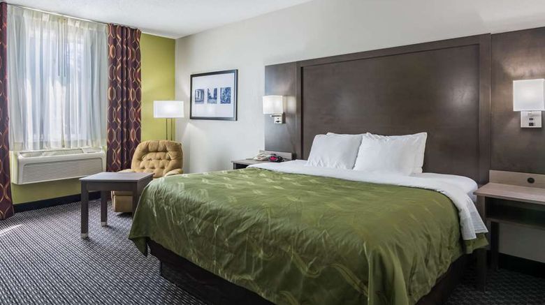 <b>Quality Inn Room</b>. Images powered by <a href="https://iceportal.shijigroup.com/" title="IcePortal" target="_blank">IcePortal</a>.