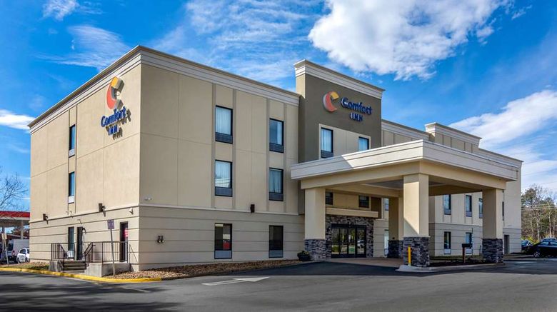 <b>Comfort Inn Colonial Heights Exterior</b>. Images powered by <a href="https://iceportal.shijigroup.com/" title="IcePortal" target="_blank">IcePortal</a>.