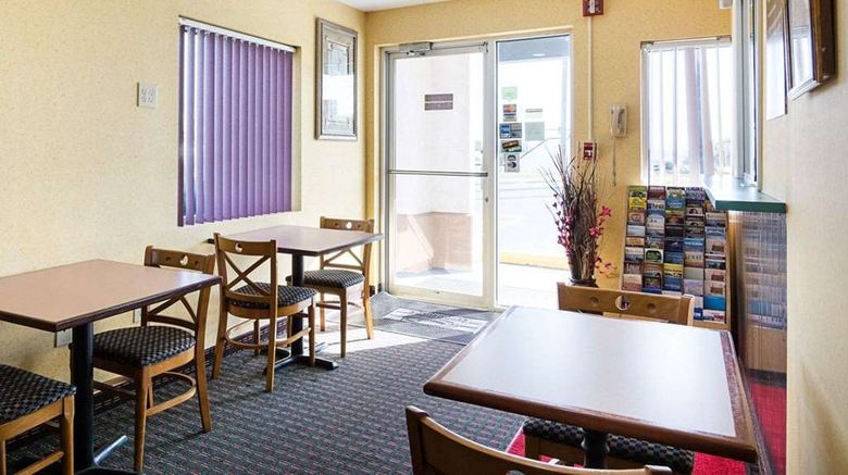 <b>Econo Lodge Fredericksburg Lobby</b>. Images powered by <a href="https://iceportal.shijigroup.com/" title="IcePortal" target="_blank">IcePortal</a>.