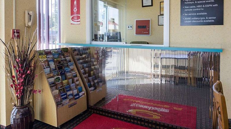 <b>Econo Lodge Fredericksburg Lobby</b>. Images powered by <a href="https://iceportal.shijigroup.com/" title="IcePortal" target="_blank">IcePortal</a>.