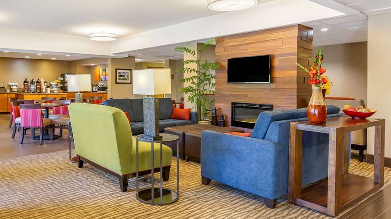 <b>Comfort Inn Stafford Quantico Lobby</b>. Images powered by <a href="https://iceportal.shijigroup.com/" title="IcePortal" target="_blank">IcePortal</a>.