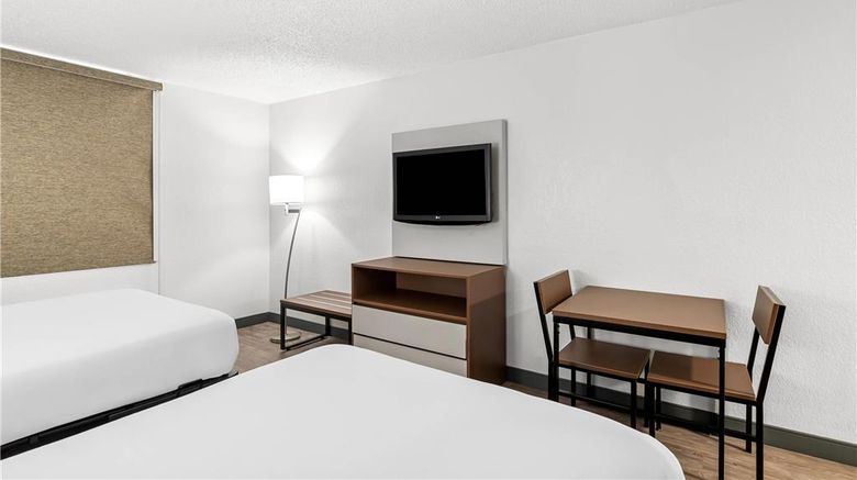 <b>Suburban Studios Chester I-95 Room</b>. Images powered by <a href="https://iceportal.shijigroup.com/" title="IcePortal" target="_blank">IcePortal</a>.