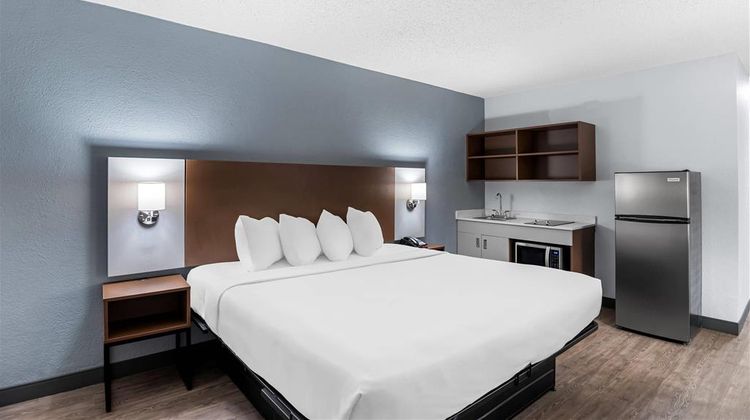 Suburban Studios Chester I-95 Room