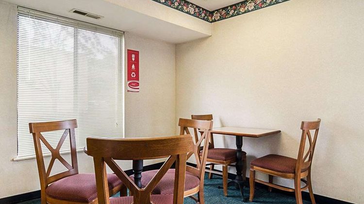 Econo Lodge Richmond North Restaurant
