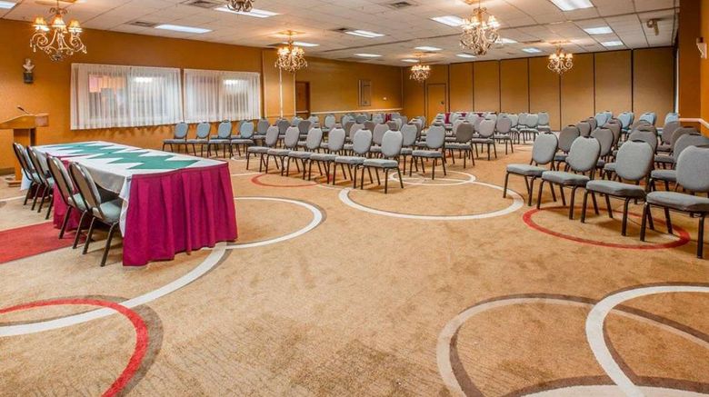 <b>Quality Inn Meeting</b>. Images powered by <a href="https://iceportal.shijigroup.com/" title="IcePortal" target="_blank">IcePortal</a>.