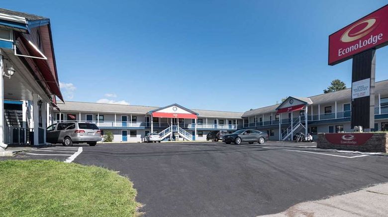 <b>Econo Lodge Rutland Exterior</b>. Images powered by <a href="https://iceportal.shijigroup.com/" title="IcePortal" target="_blank">IcePortal</a>.