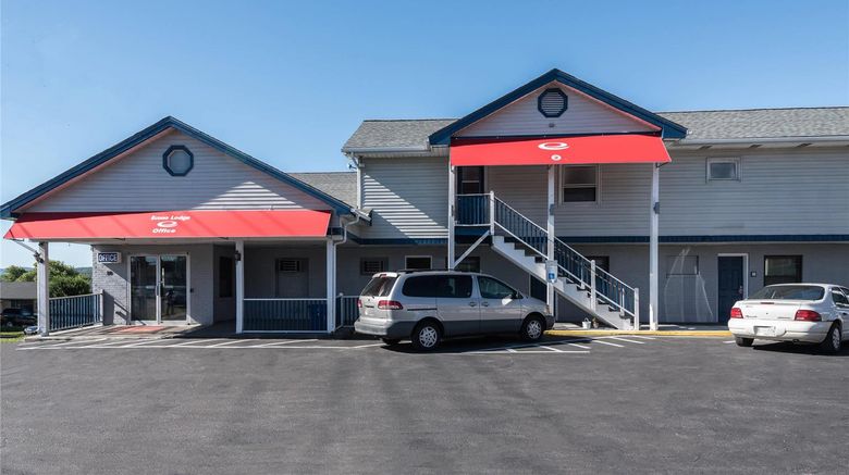 <b>Econo Lodge Rutland Exterior</b>. Images powered by <a href="https://iceportal.shijigroup.com/" title="IcePortal" target="_blank">IcePortal</a>.