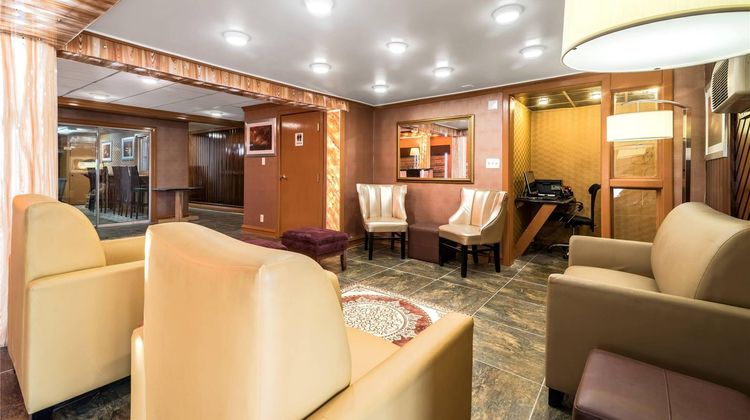 Econo Lodge Rutland Lobby