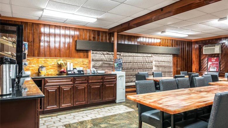 <b>Econo Lodge Rutland Restaurant</b>. Images powered by <a href="https://iceportal.shijigroup.com/" title="IcePortal" target="_blank">IcePortal</a>.