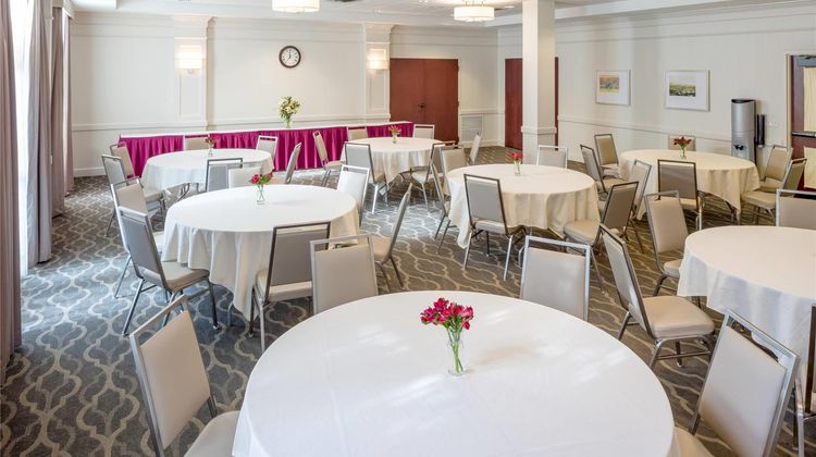 Comfort Inn & Suites Near Burke Mountain Meeting