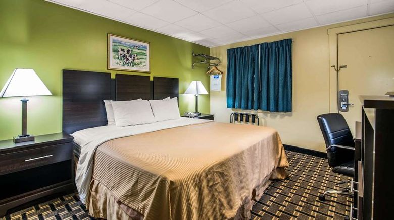 <b>Rodeway Inn Rutland Killington Room</b>. Images powered by <a href="https://iceportal.shijigroup.com/" title="IcePortal" target="_blank">IcePortal</a>.