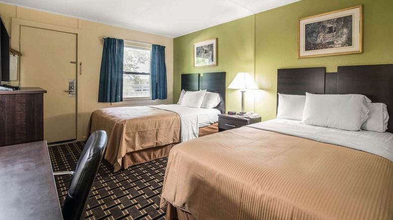 <b>Rodeway Inn Rutland Killington Room</b>. Images powered by <a href="https://iceportal.shijigroup.com/" title="IcePortal" target="_blank">IcePortal</a>.