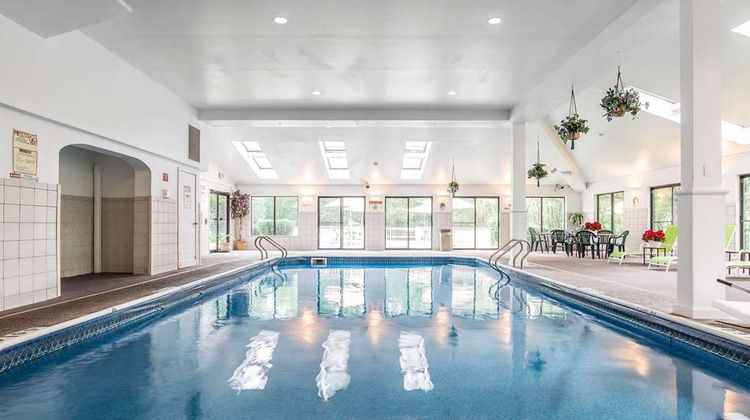 Quality Inn Pool