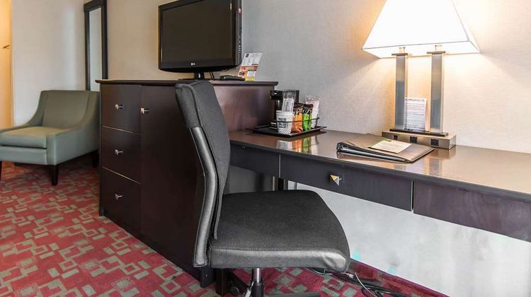 Quality Inn Room