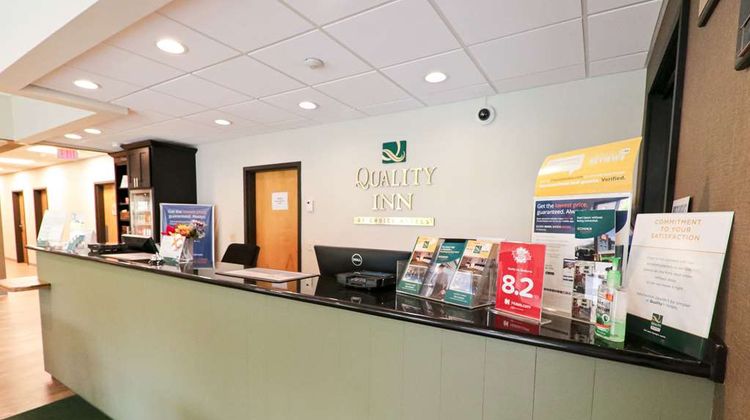 Quality Inn Lobby