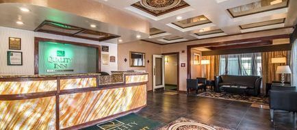 Quality Inn Rutland Lobby