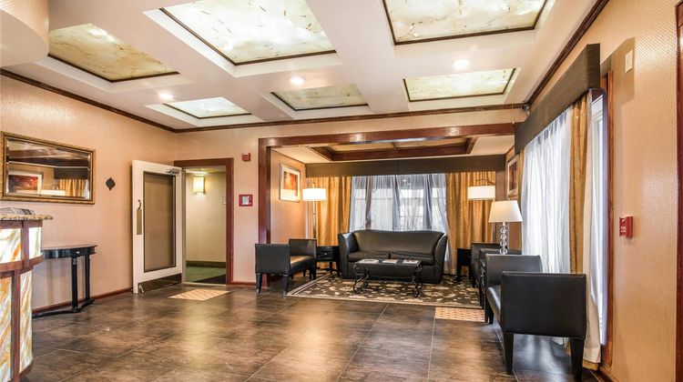 Quality Inn Rutland Lobby