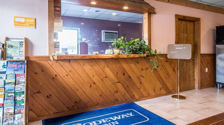 Rodeway Inn Bellows Falls Lobby