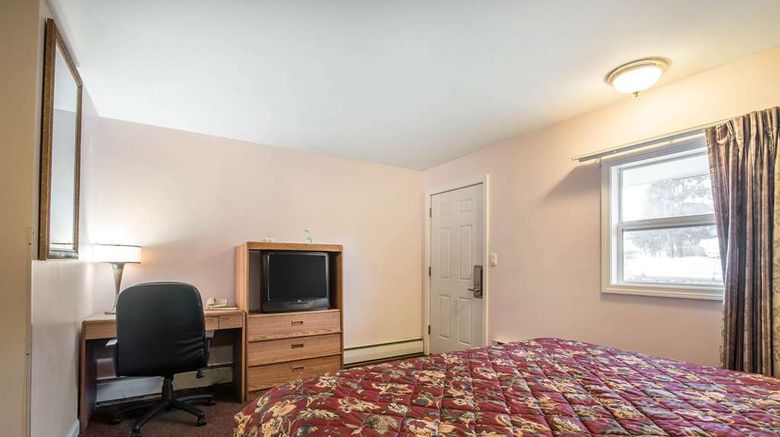 <b>Rodeway Inn Bellows Falls Room</b>. Images powered by <a href="https://iceportal.shijigroup.com/" title="IcePortal" target="_blank">IcePortal</a>.