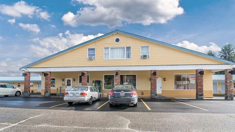 <b>Rodeway Inn Bellows Falls Exterior</b>. Images powered by <a href="https://iceportal.shijigroup.com/" title="IcePortal" target="_blank">IcePortal</a>.