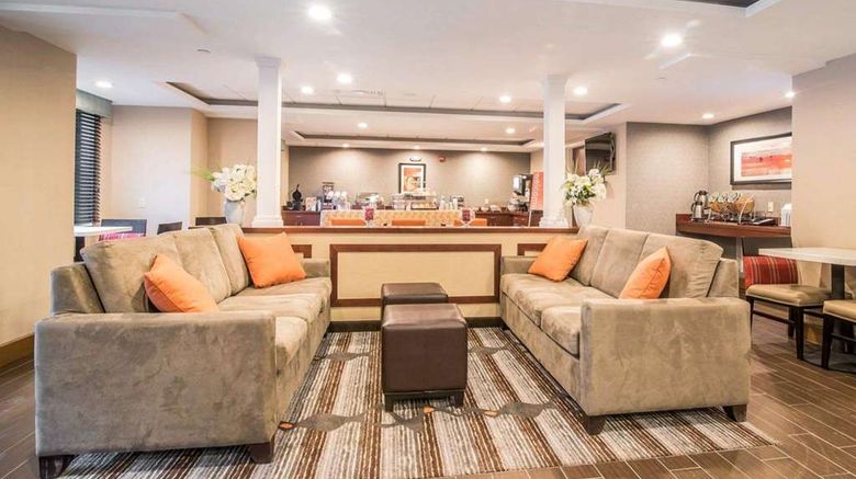 <b>Comfort Inn Lobby</b>. Images powered by <a href="https://iceportal.shijigroup.com/" title="IcePortal" target="_blank">IcePortal</a>.