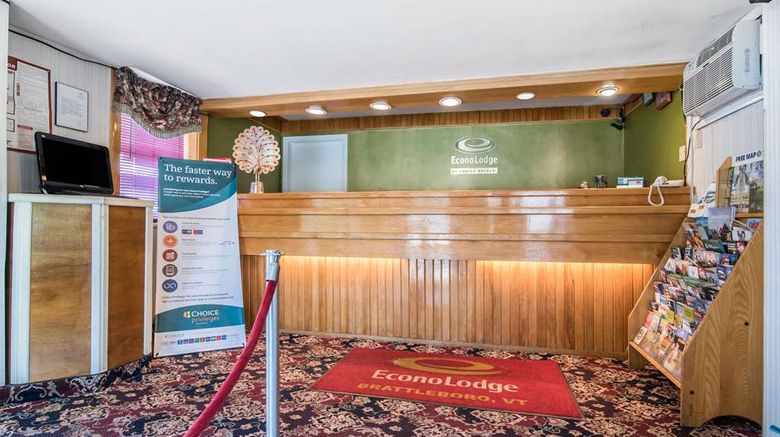 <b>Econo Lodge Brattleboro South Lobby</b>. Images powered by <a href="https://iceportal.shijigroup.com/" title="IcePortal" target="_blank">IcePortal</a>.