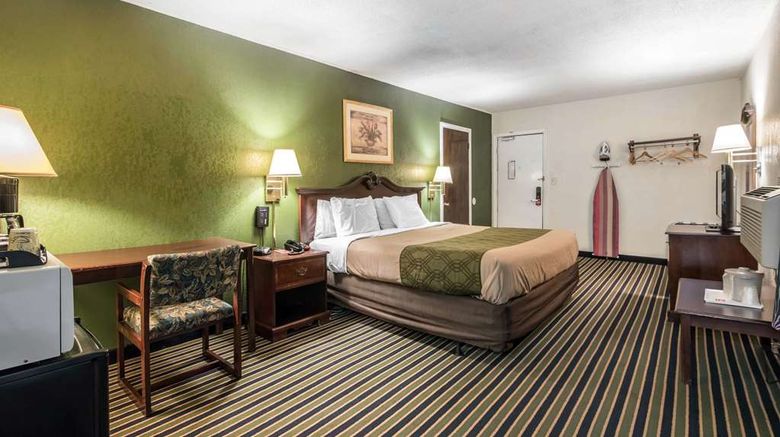 <b>Econo Lodge Brattleboro South Room</b>. Images powered by <a href="https://iceportal.shijigroup.com/" title="IcePortal" target="_blank">IcePortal</a>.